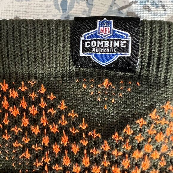 Under Armour Men's Black and Orange Socks - Picture 3 of 3